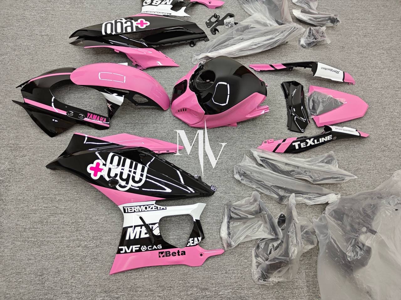 Yamaha R25 2019-2024 Pink with Black ABS Fairings | Motovation Frgs - Image 5