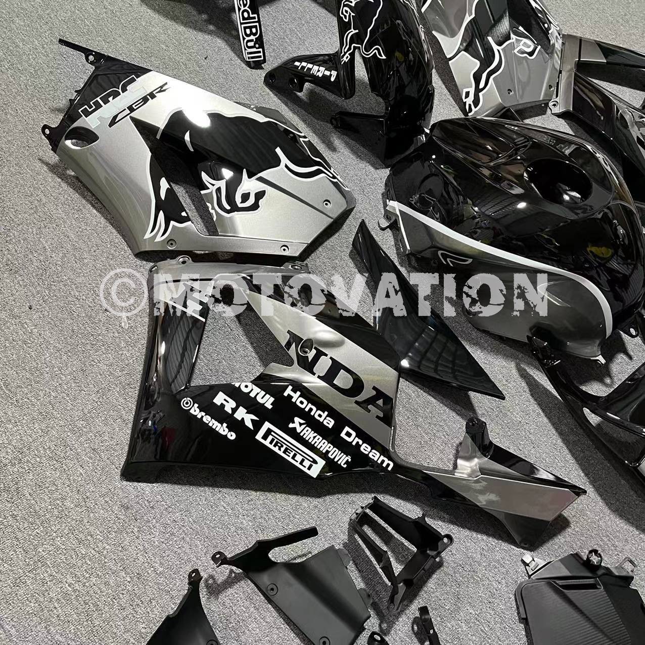 Honda CBR600RR 2013-2019 Black ABS Fairings | Motovation Frgs - Image 4