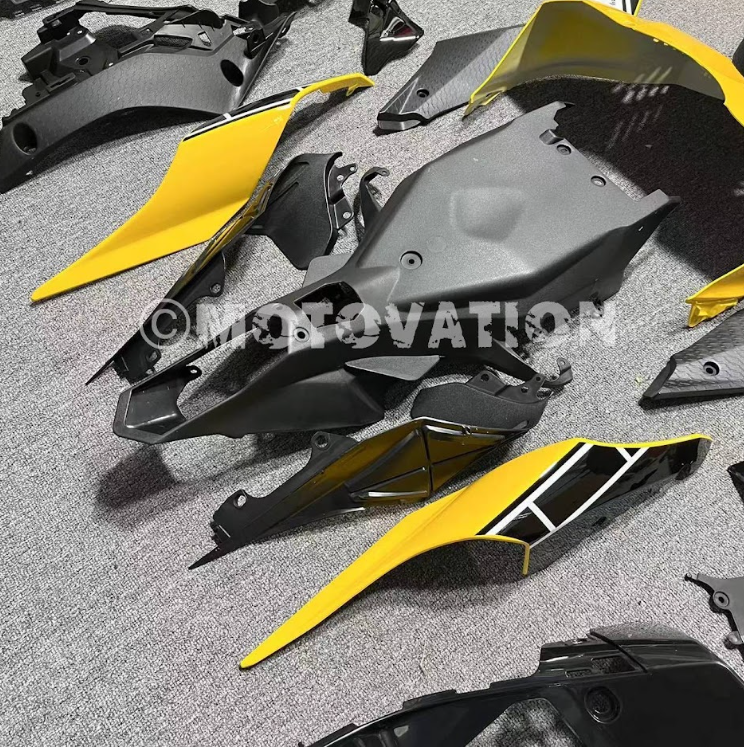 Yamaha R1 2015-2019 Yellow with White & Black ABS Fairings | Motovation Frgs - Image 3