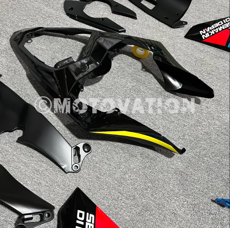 Yamaha R1 2007-2011 Rainbow with Neon Yellow ABS Fairings | Motovation Frgs - Image 2