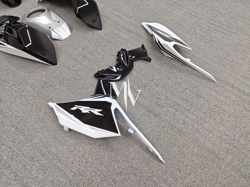 Honda CBR250RR 2017-2025 Black with Silver ABS Fairings | Motovation Frgs - Image 4