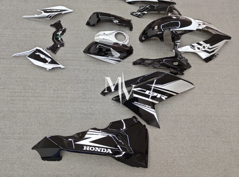 Honda CBR250RR 2017-2025 Black with Silver ABS Fairings | Motovation Frgs - Image 5