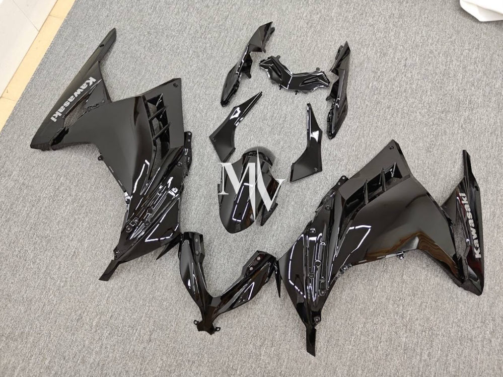 Kawasaki NINJA 250 2018-2024 Black ABS Fairings | Motovation Frgs - Image 4