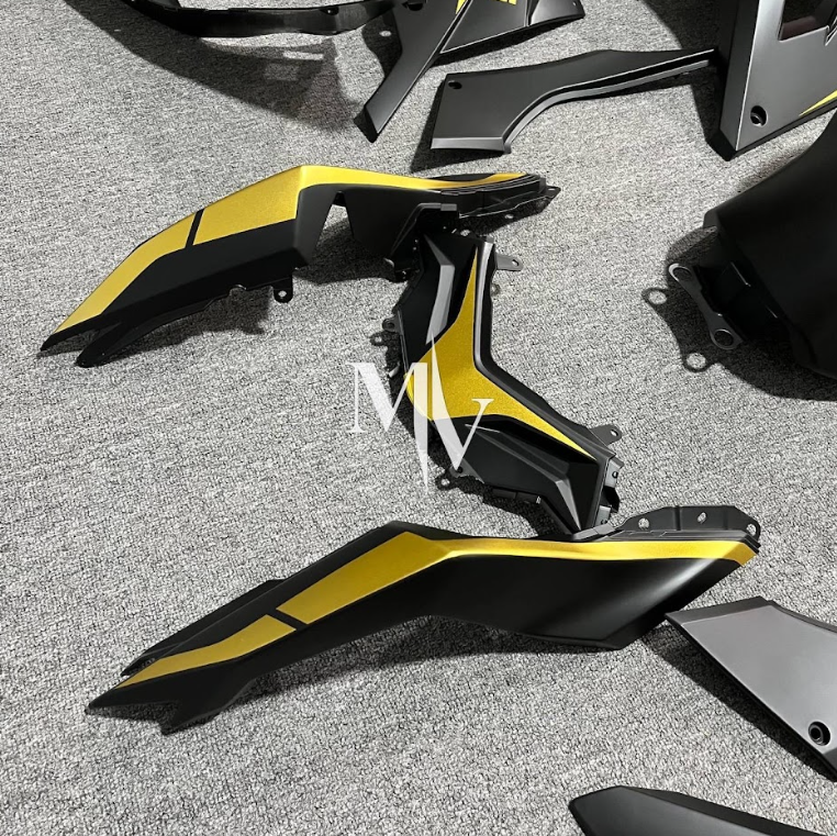 Kawasaki NINJA 250 2013-2017 Matte Black with Matte Gold ABS Fairings | Motovation Frgs - Image 3