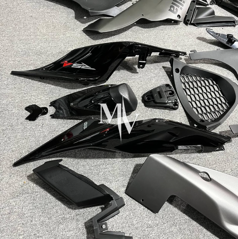 Aprilia Rsx4 2009-2014 Black with Matte Smoke Silver ABS Fairings | Motovation Frgs - Image 2